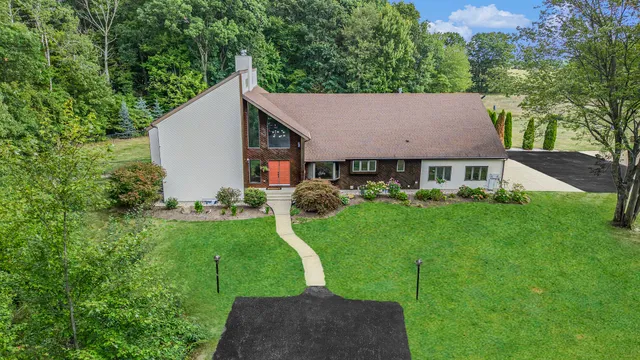 $1,000,000 | 5821 West 88th Street, Fremont, MI 49412