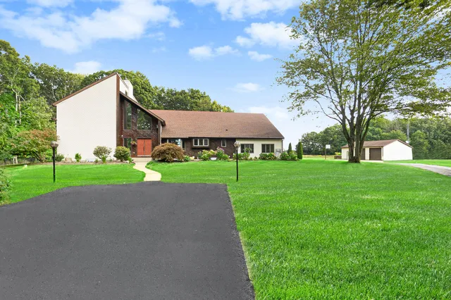 $1,000,000 | 5821 West 88th Street, Fremont, MI 49412