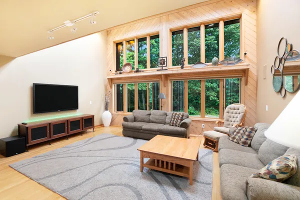 $1,000,000 | 5821 West 88th Street, Fremont, MI 49412