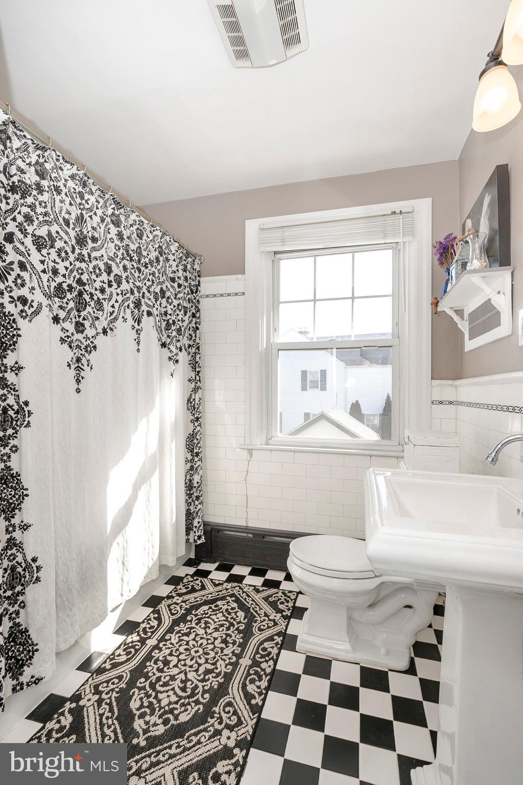217 North Manoa Road Havertown, PA 19083 - Photo 23 of 47 Full Bathroom
