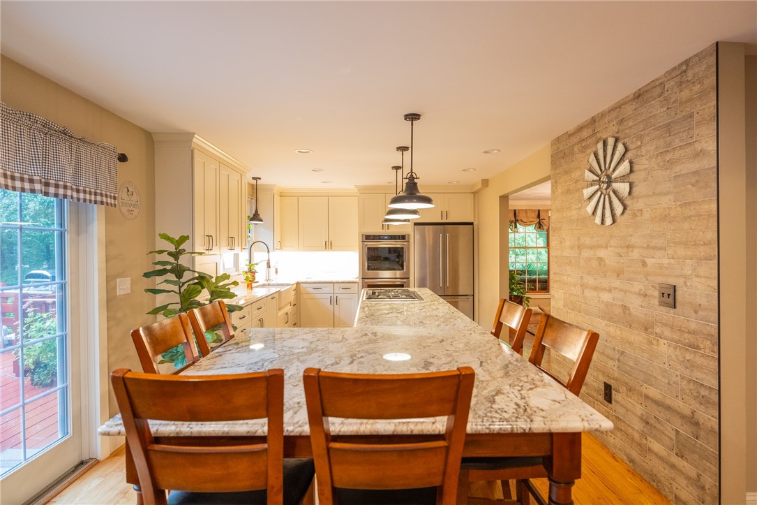 21 Gentry Way Scituate, RI 02857 - Photo 13 of 32