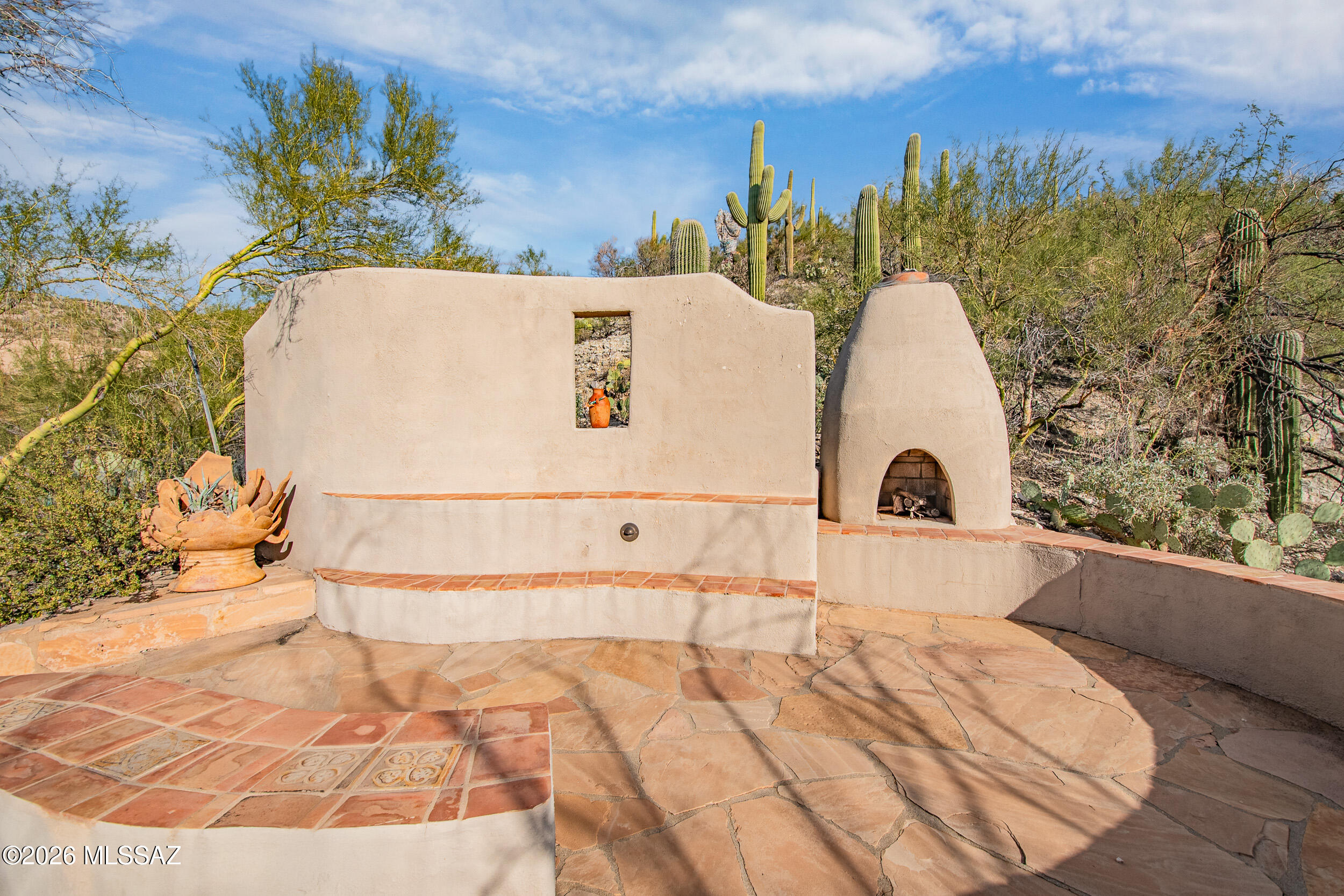 13630 East Sahuaro Sunset Road Tucson, AZ 85749 - Photo 37 of 47 a view of a white building