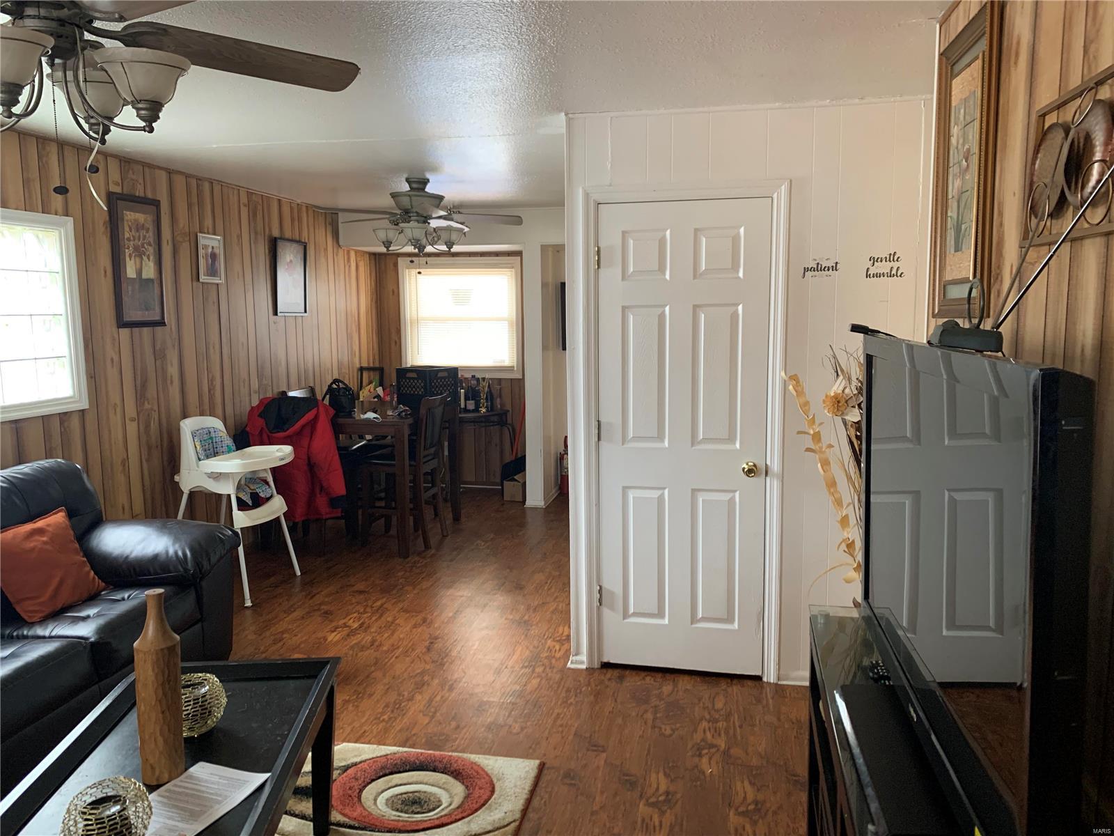 421 Lanark Road St. Louis, MO 63137 - Photo 13 of 38