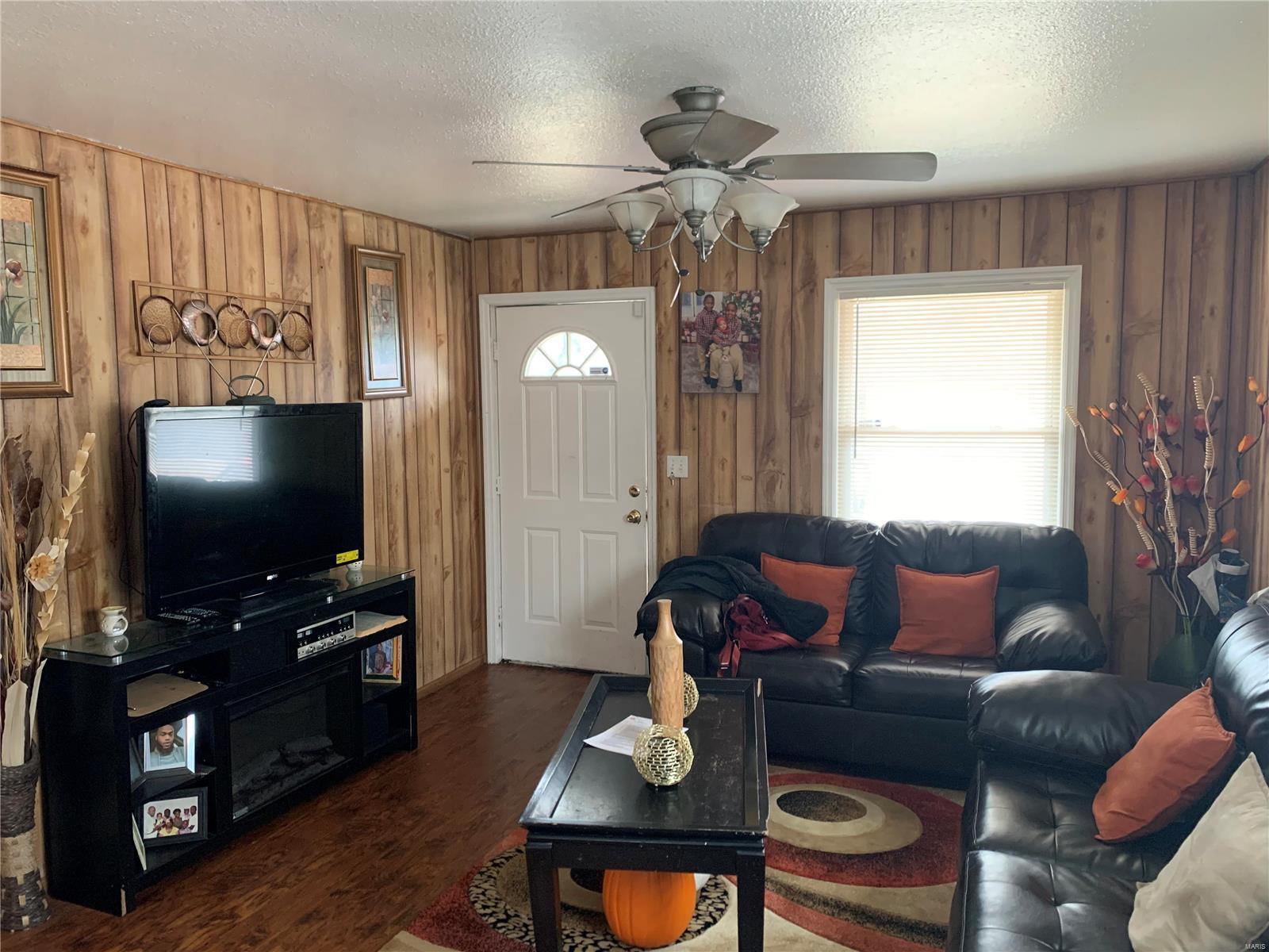 421 Lanark Road St. Louis, MO 63137 - Photo 14 of 38