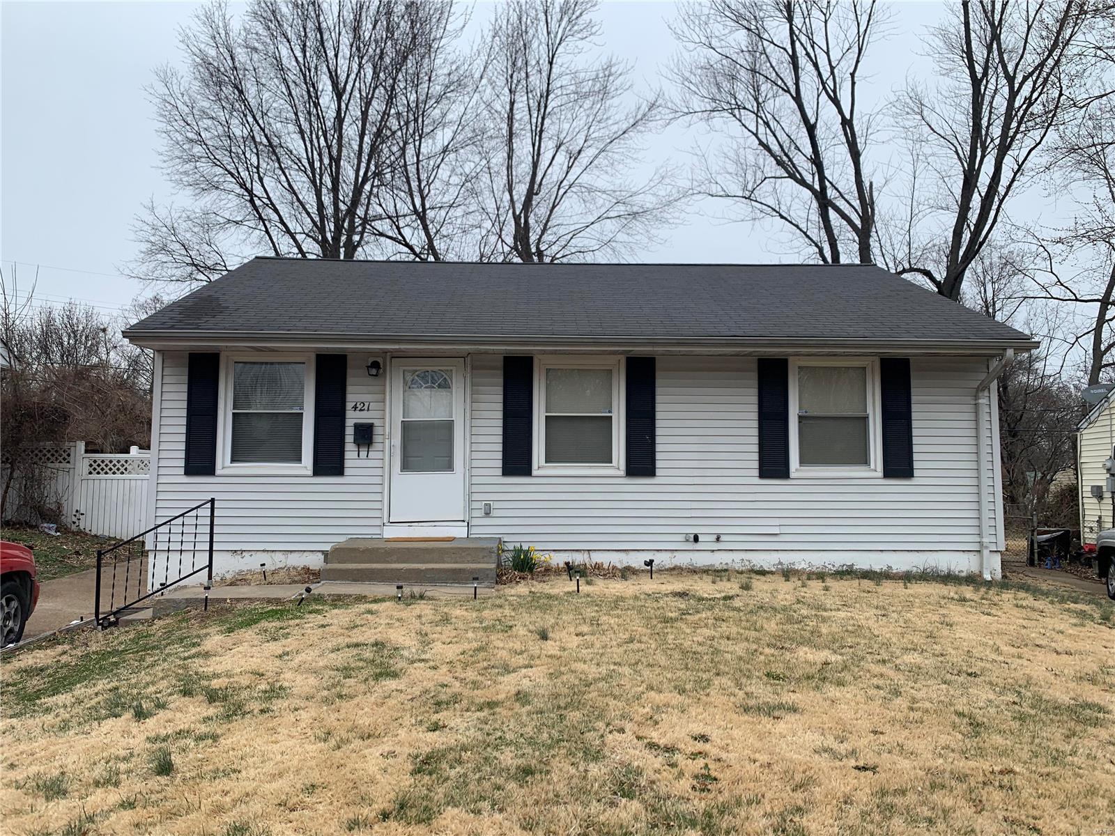 421 Lanark Road St. Louis, MO 63137 - Photo 2 of 38