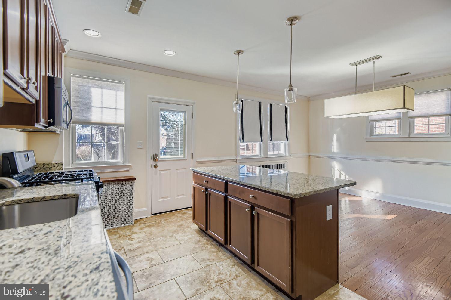 2901 Harview Avenue Baltimore, MD 21234 - Photo 12 of 28