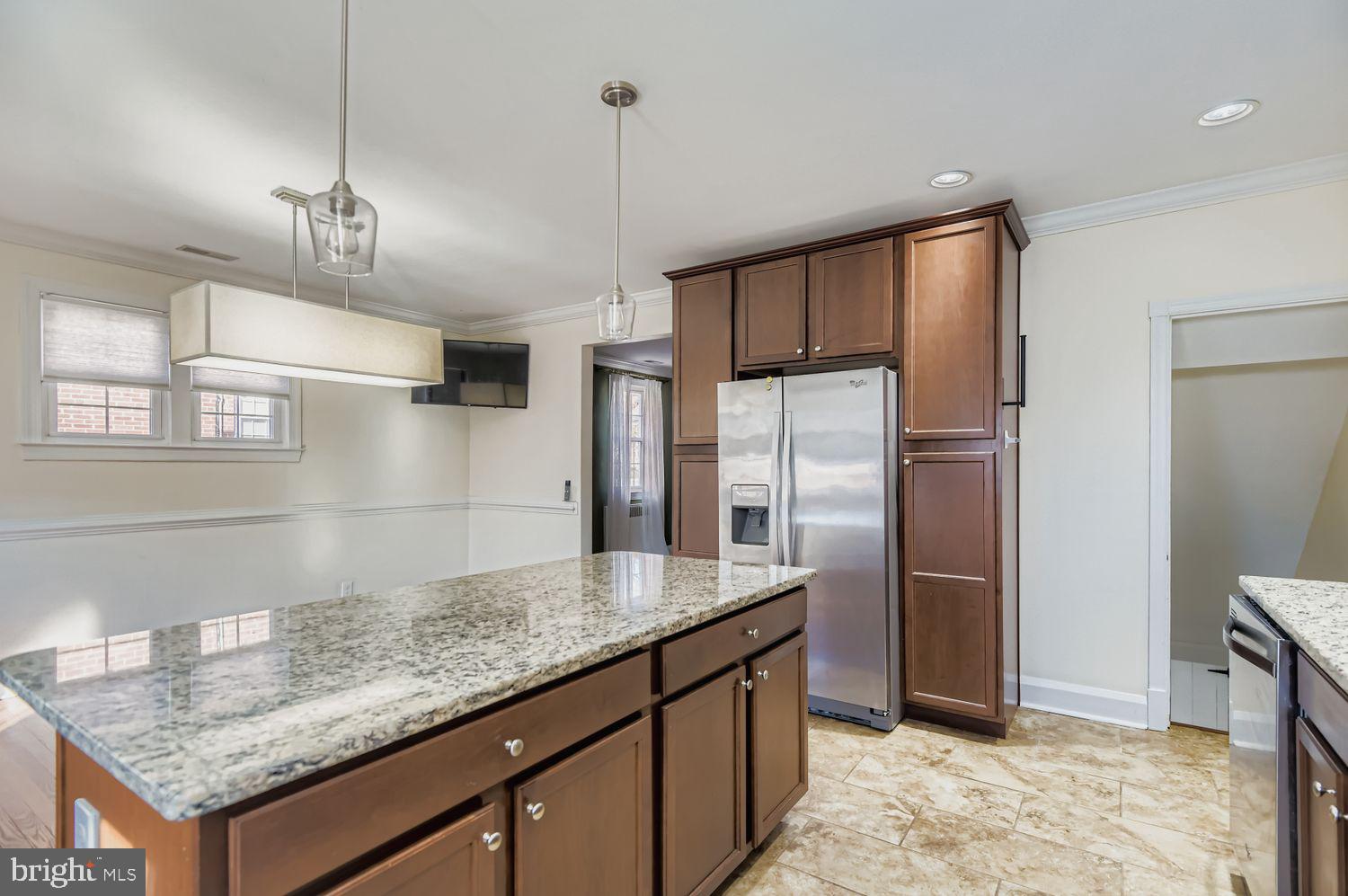 2901 Harview Avenue Baltimore, MD 21234 - Photo 13 of 28