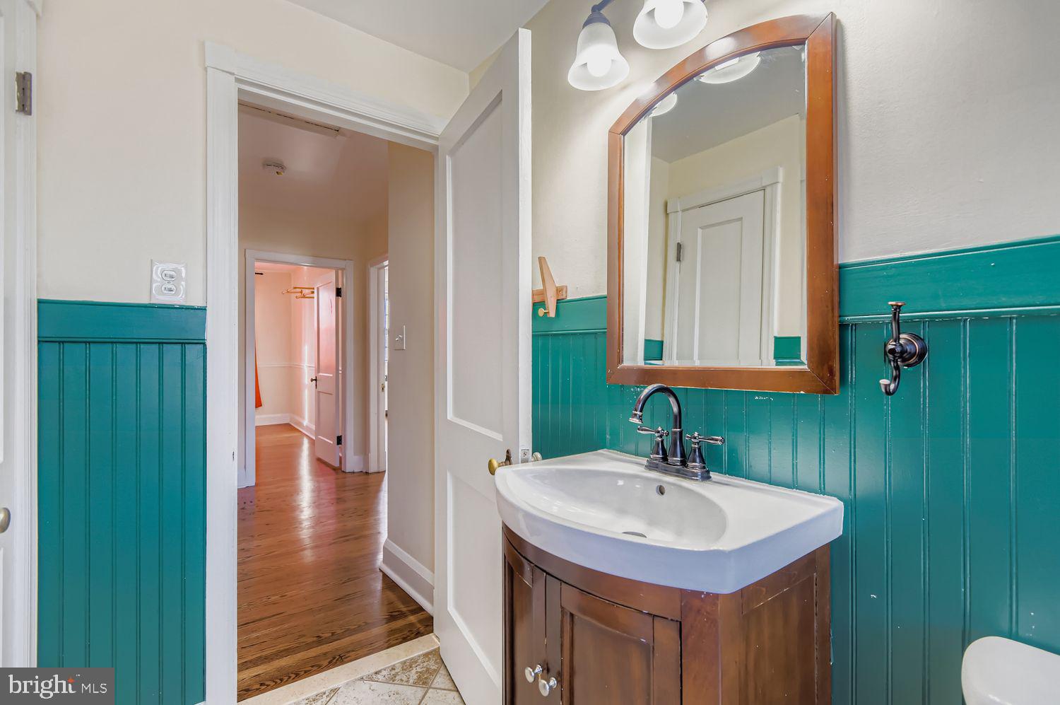 2901 Harview Avenue Baltimore, MD 21234 - Photo 15 of 28