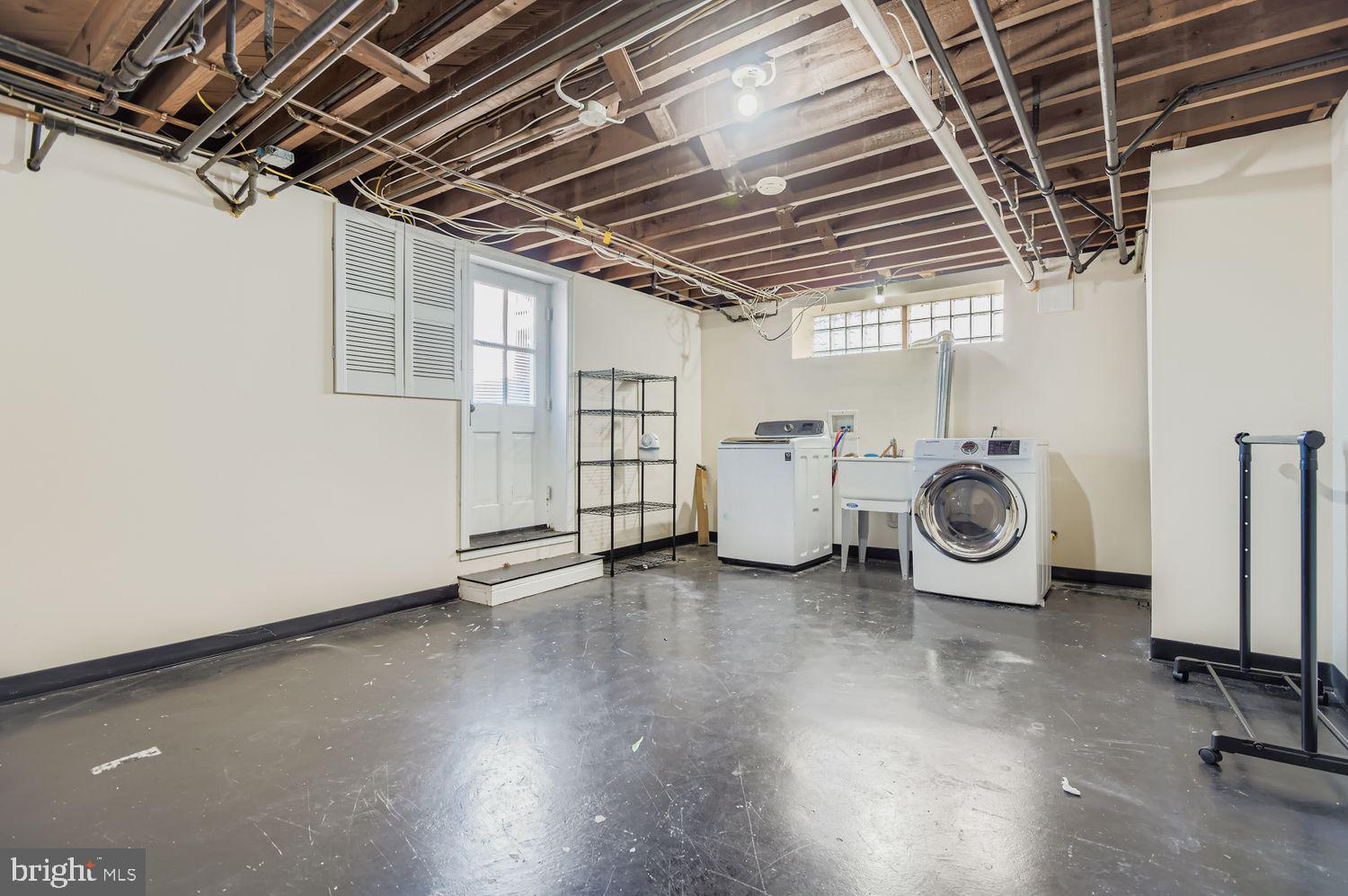 2901 Harview Avenue Baltimore, MD 21234 - Photo 26 of 28