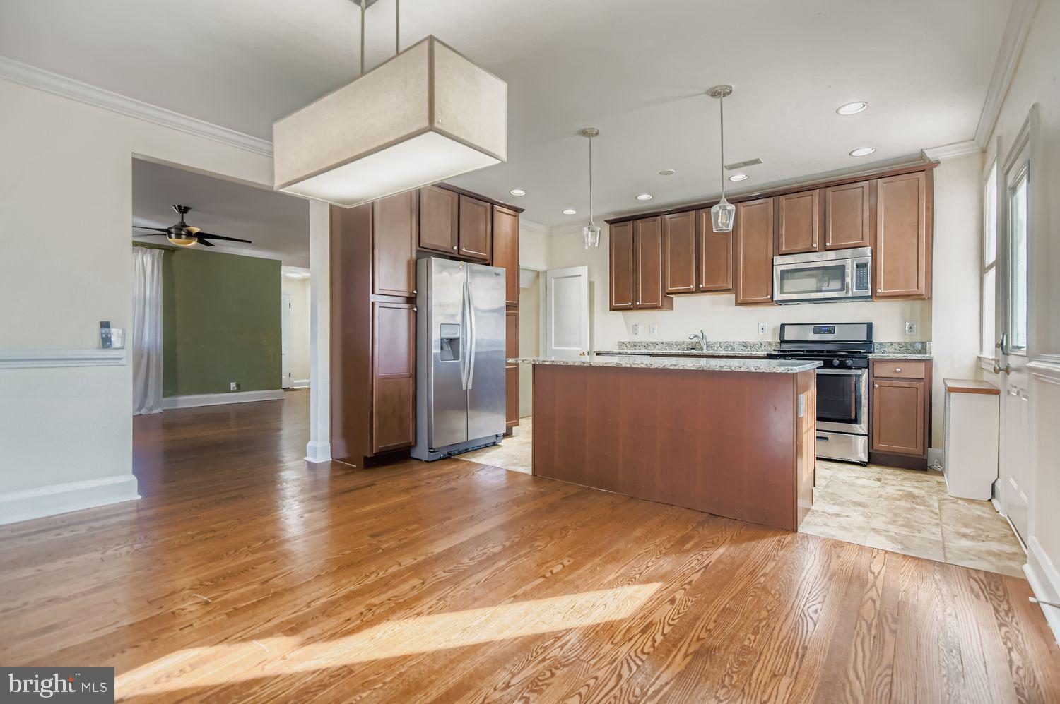 2901 Harview Avenue Baltimore, MD 21234 - Photo 10 of 28