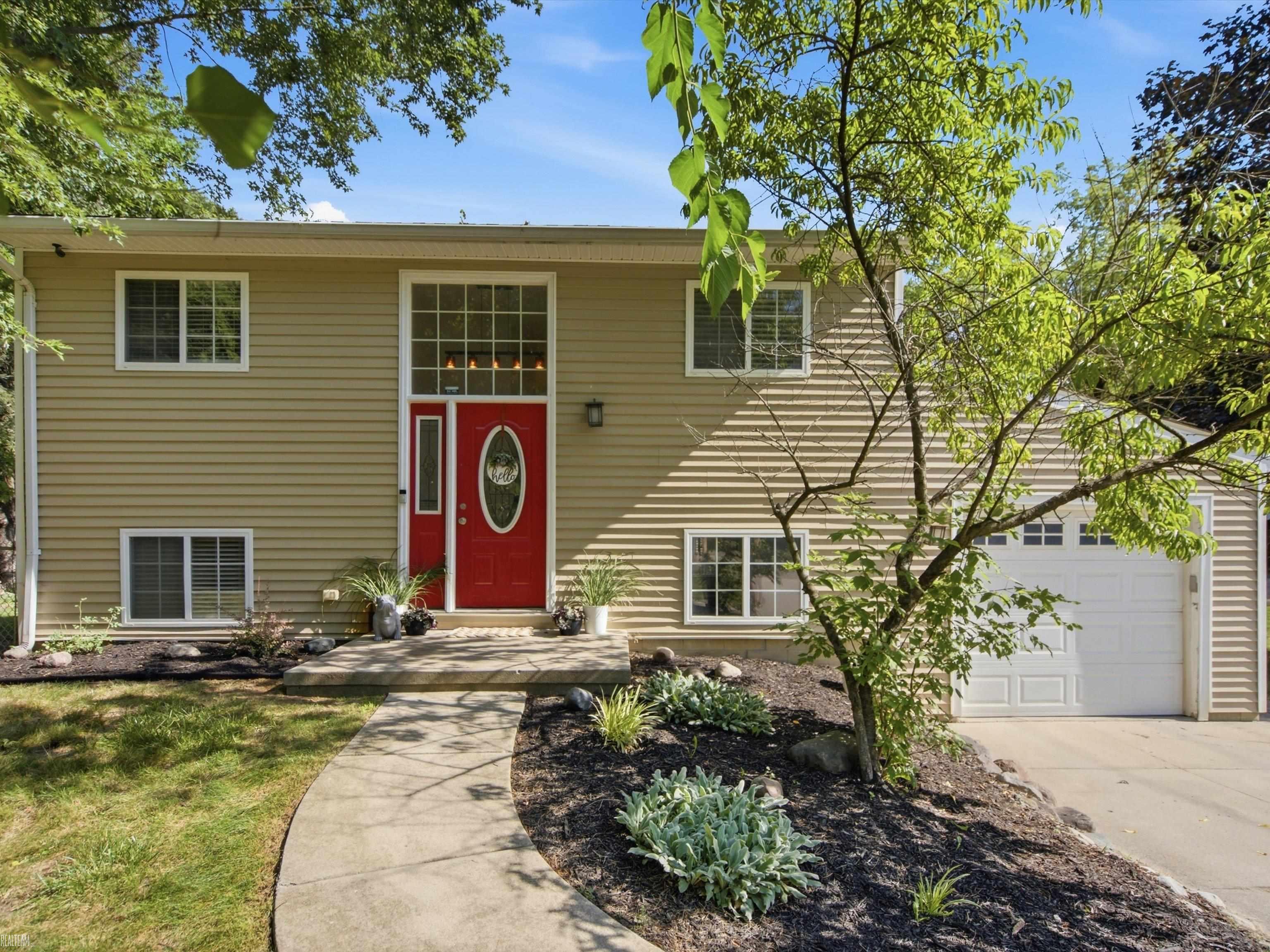 715 North Conklin Road Lake Orion, MI 48362 - Photo 1 of 54 Gallery Image 1