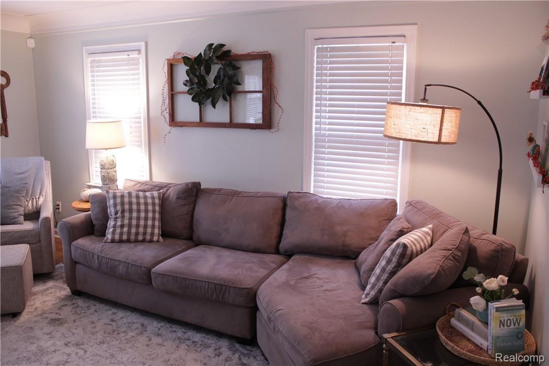 2080 Harvard Road Berkley, MI 48072 - Photo 9 of 32 IMG_0249.JPG