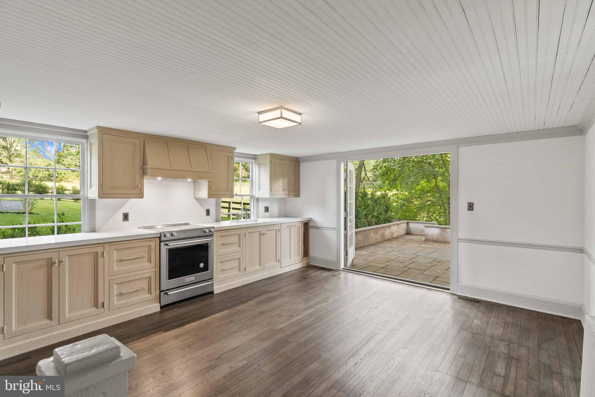 2520 Hess Road Fallston, MD 21047 - Photo 4 of 36