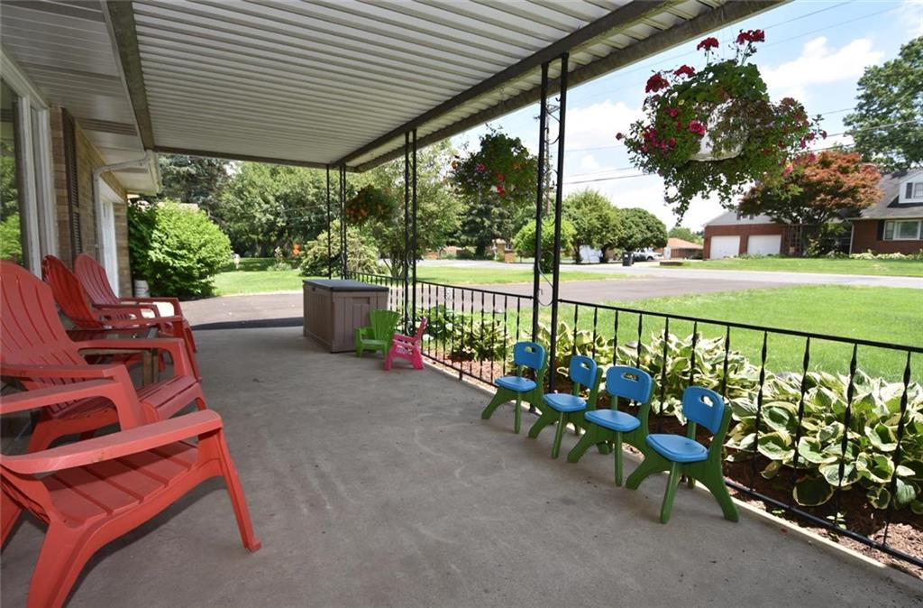219 McConnell Road Canonsburg, PA 15317 - Photo 2 of 22 Covered front porch