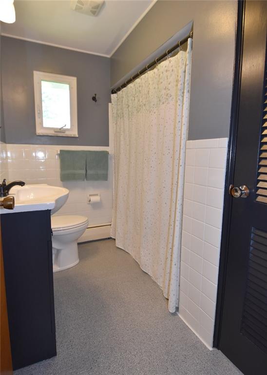 219 McConnell Road Canonsburg, PA 15317 - Photo 12 of 22 Full Bathroom Main Level