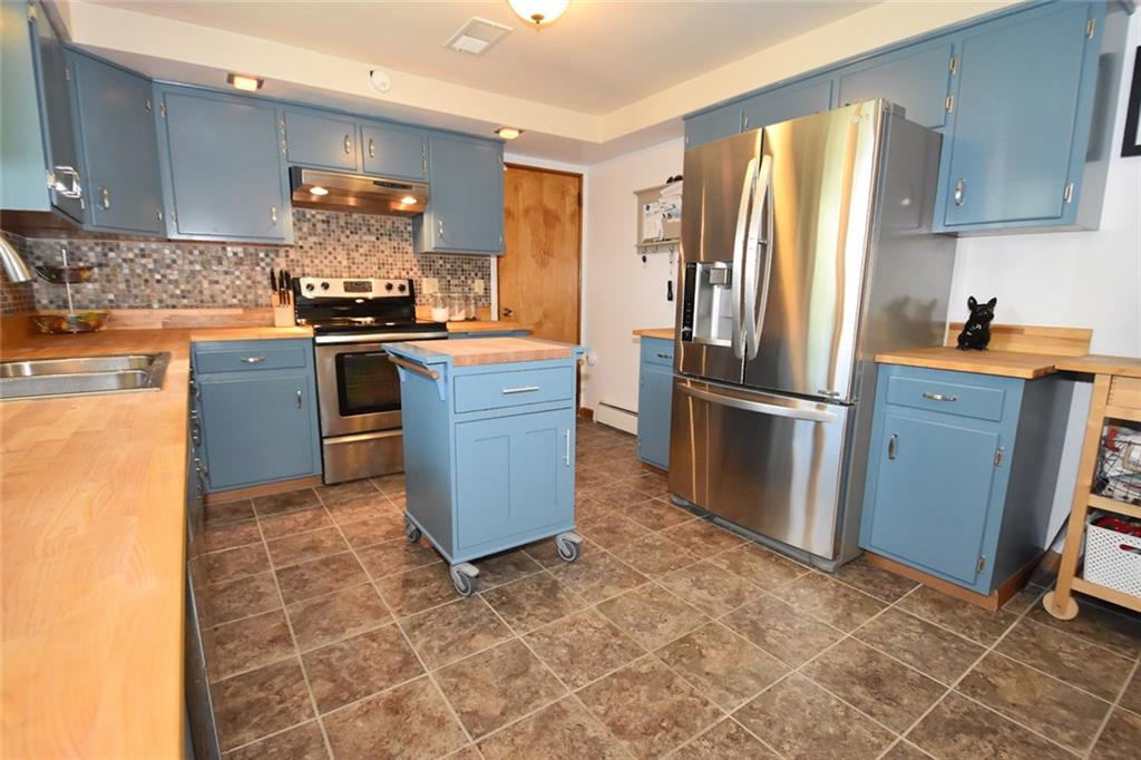 219 McConnell Road Canonsburg, PA 15317 - Photo 6 of 22 Kitchen