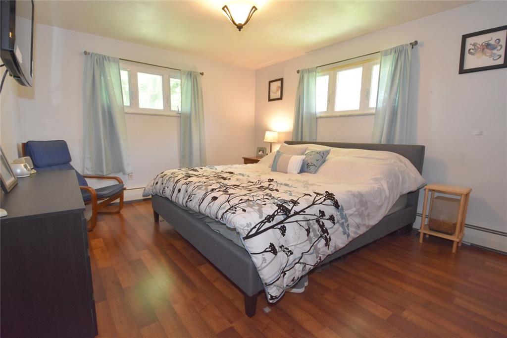 219 McConnell Road Canonsburg, PA 15317 - Photo 8 of 22 Master bedroom