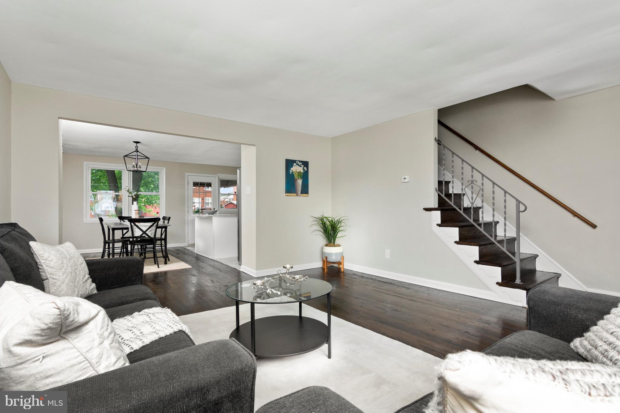 5524 Bucknell Road Baltimore, MD 21206 - Photo 13 of 27 Living Room