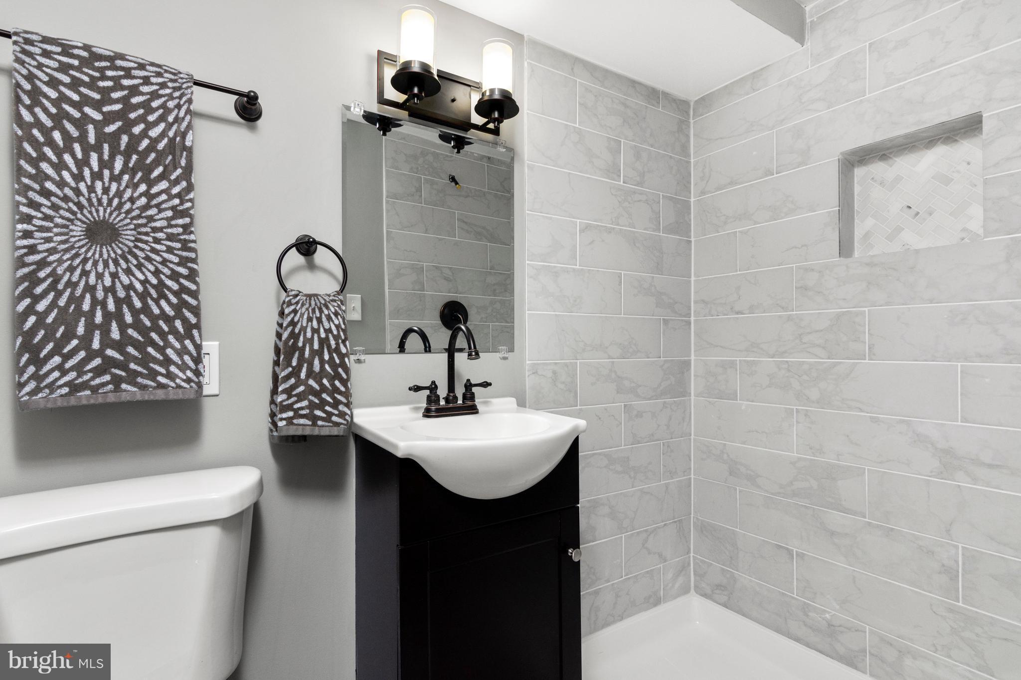 5524 Bucknell Road Baltimore, MD 21206 - Photo 25 of 27 Bath