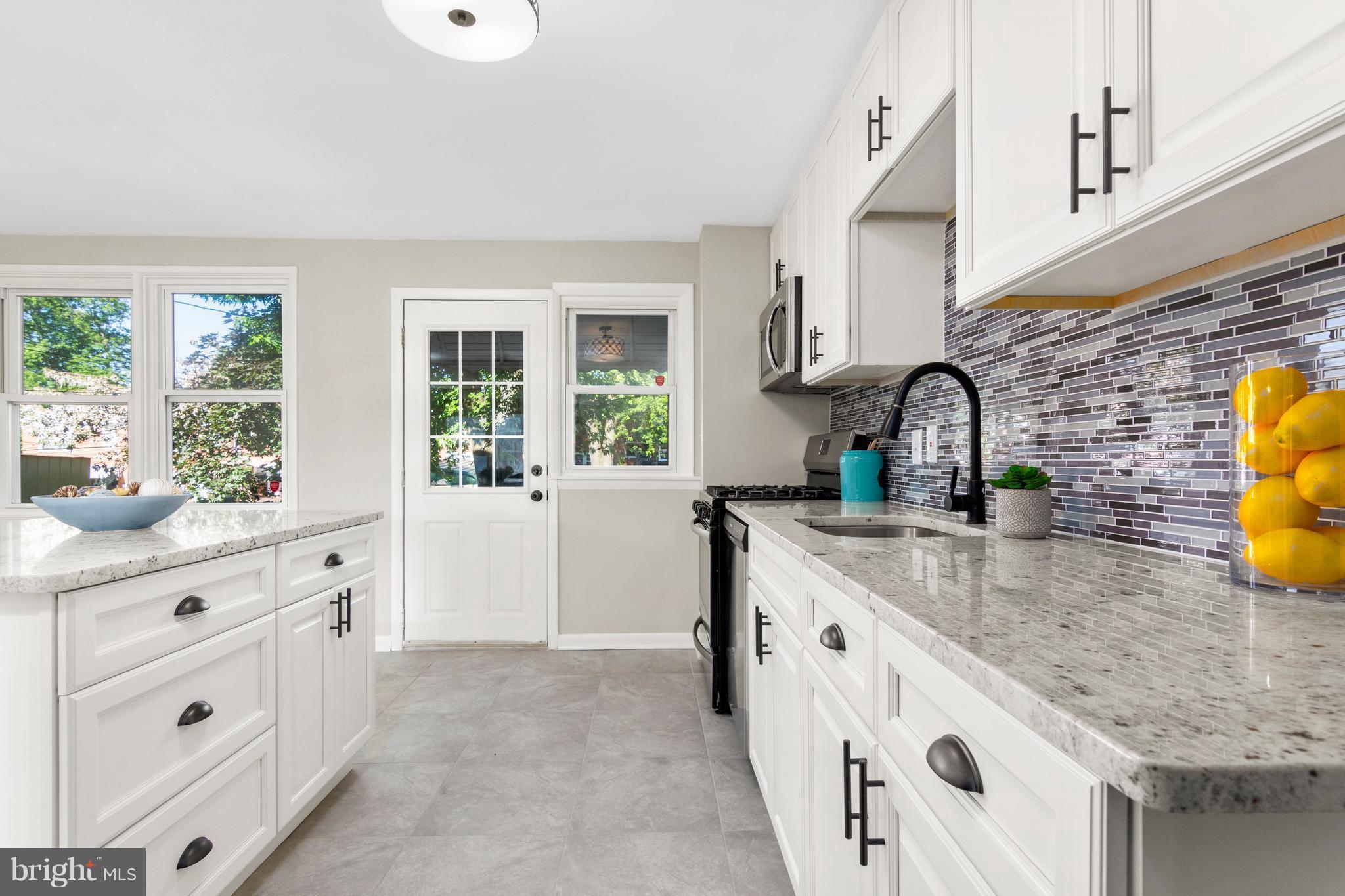 5524 Bucknell Road Baltimore, MD 21206 - Photo 6 of 27 Kitchen