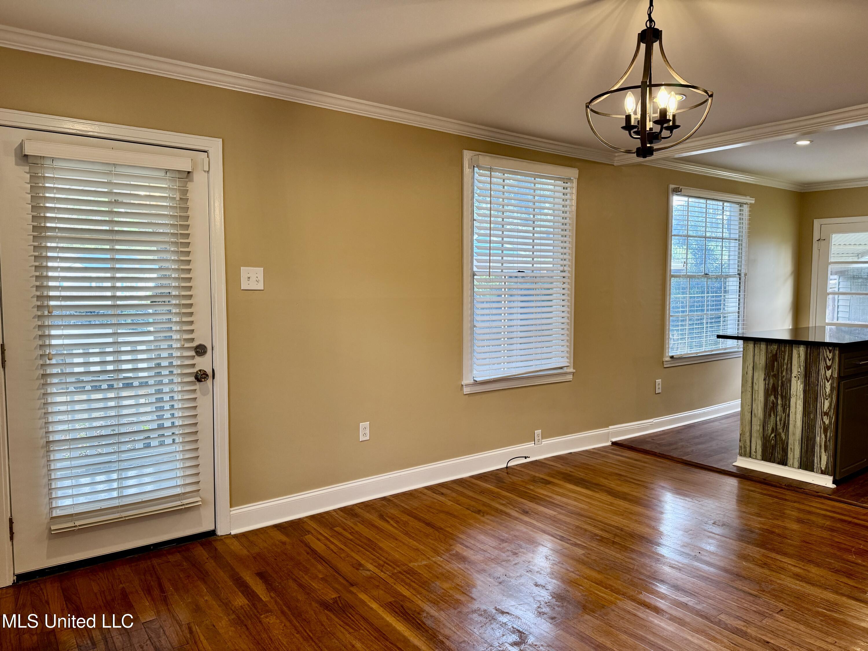 1301 Westwood Road Natchez, MS 39120 - Photo 12 of 25 IMG_5637