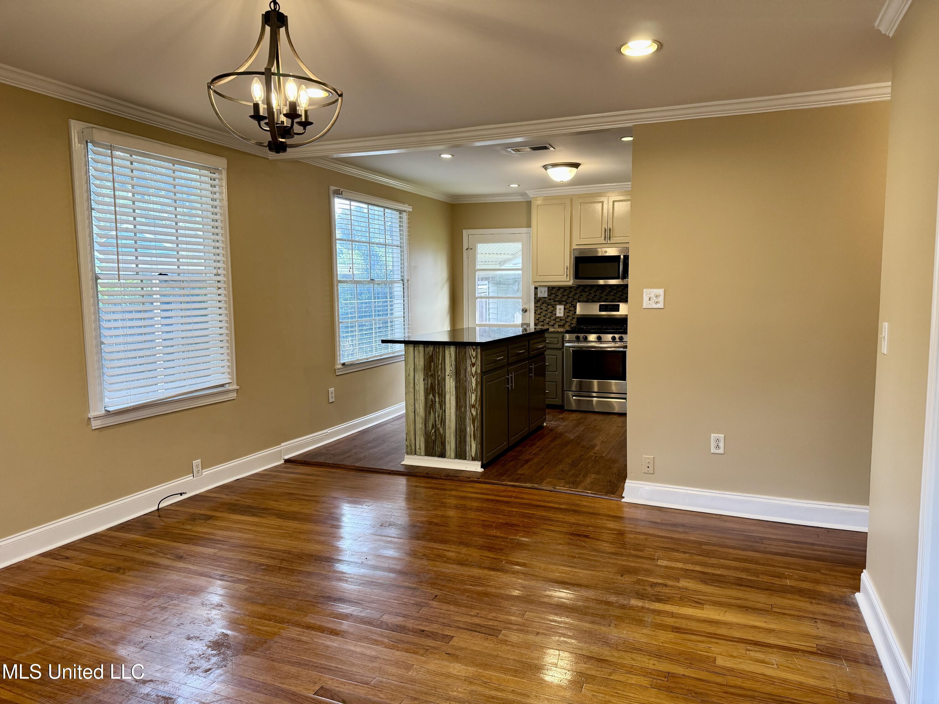 1301 Westwood Road Natchez, MS 39120 - Photo 13 of 25 IMG_5638