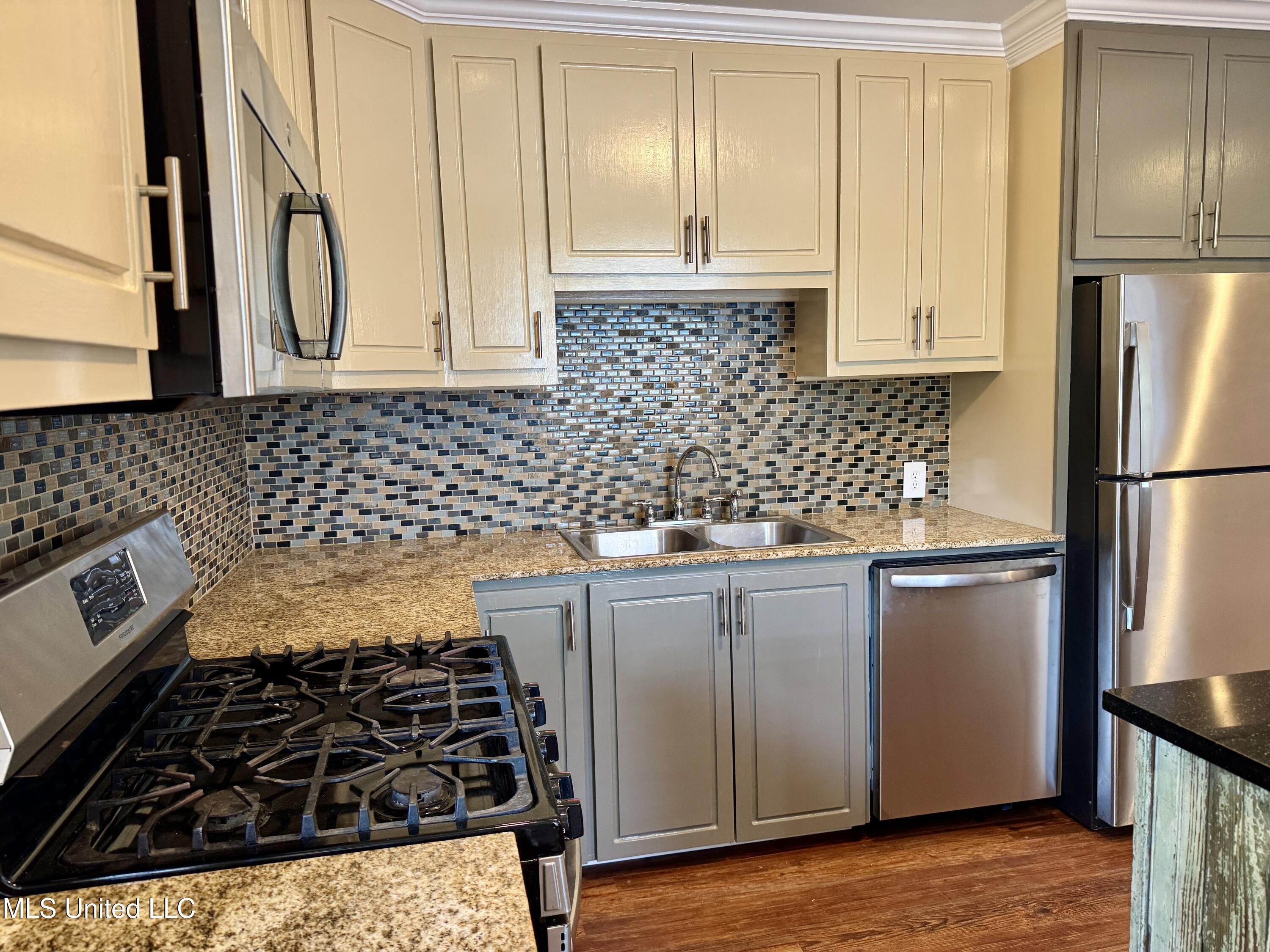 1301 Westwood Road Natchez, MS 39120 - Photo 5 of 25 IMG_5630