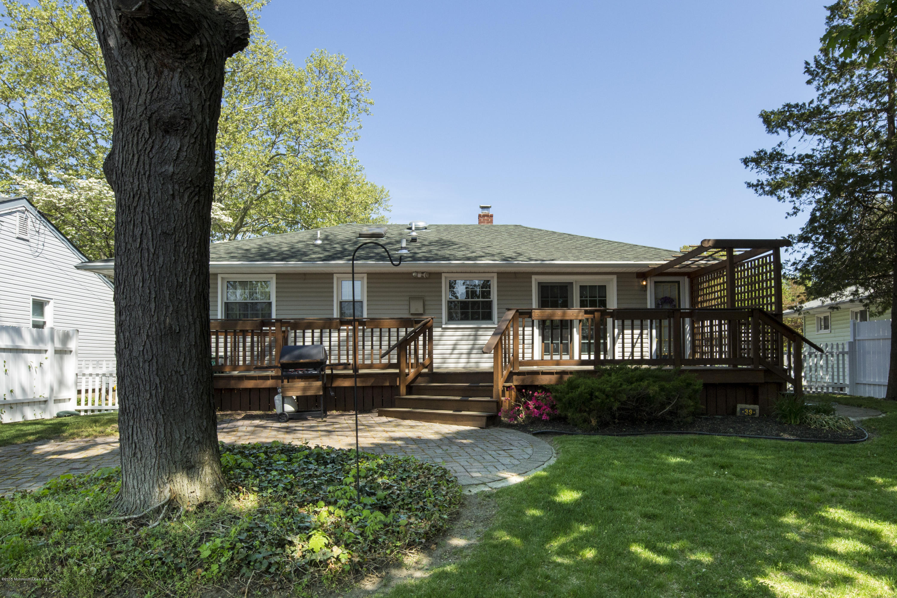 39 Monroe Street Keyport, NJ 07735 - Photo 23 of 27 House Back