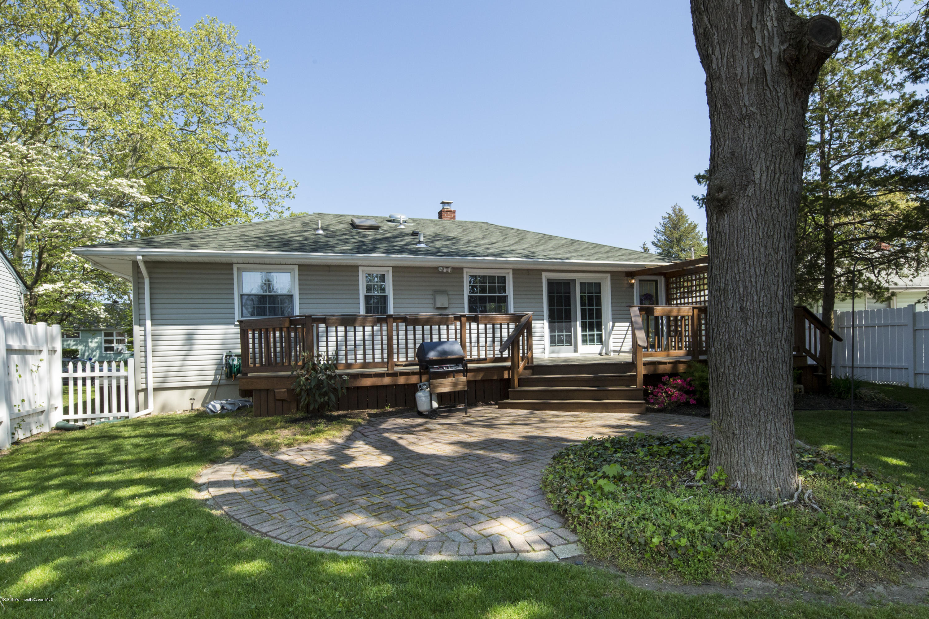 39 Monroe Street Keyport, NJ 07735 - Photo 24 of 27 House Back