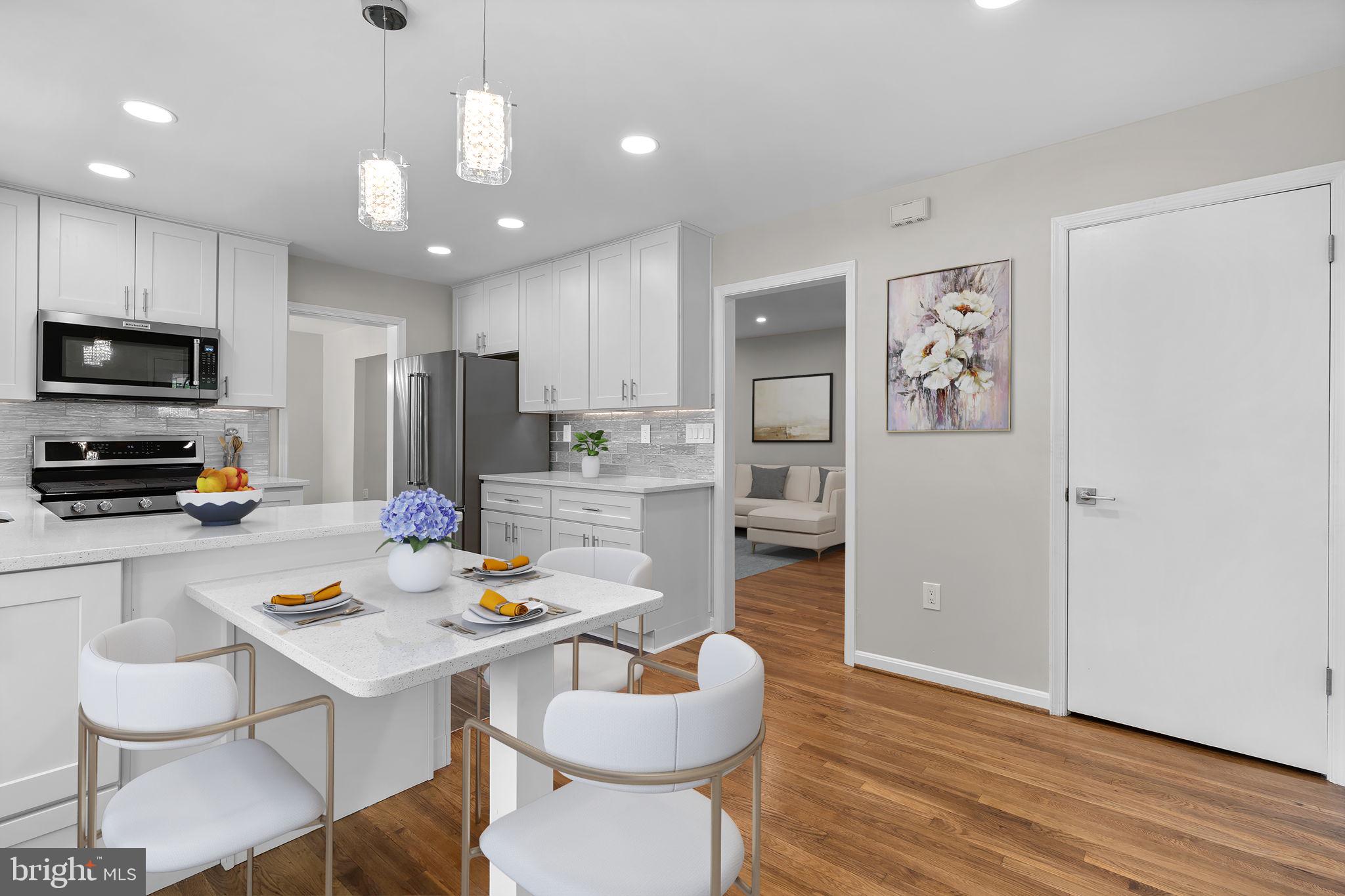 5525 Rolling Road Springfield, VA 22151 - Photo 13 of 89