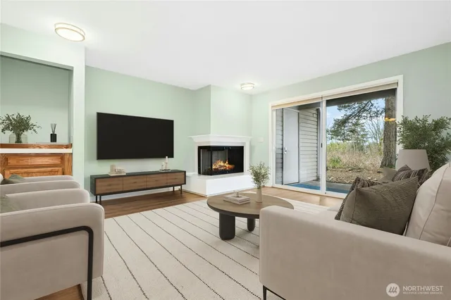 $650,000 | 13611 Northeast 8th Street, Unit 106, Bellevue, WA 98005