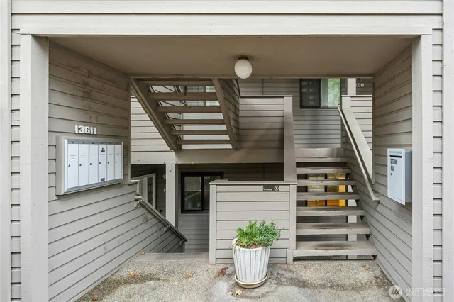 $650,000 | 13611 Northeast 8th Street, Unit 106, Bellevue, WA 98005