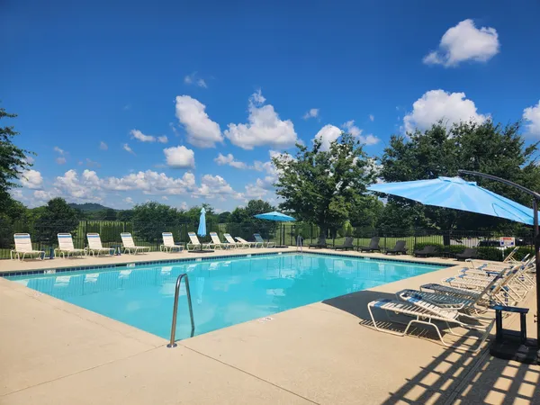 $2,195 | 214 Saxony Way, Gallatin, TN 37066