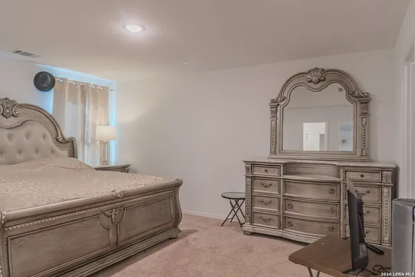 $2,000 | 129 Avena Grove, Floresville, TX 78114