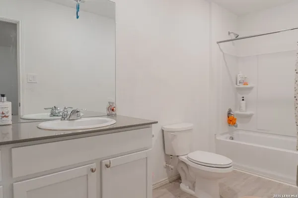 $2,000 | 129 Avena Grove, Floresville, TX 78114