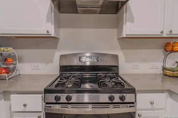 $2,000 | 129 Avena Grove, Floresville, TX 78114