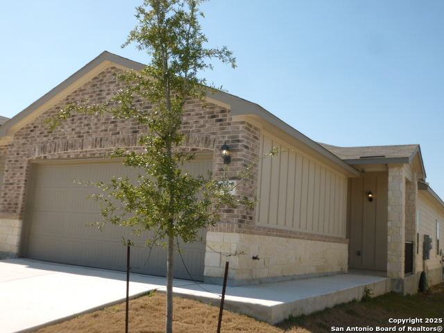 5423 Devils Gate Converse, TX 78109 - Photo 4 of 17 a view of a house
