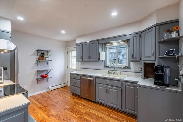 $499,999 | 29 Rombout Ridge Road, Poughkeepsie, NY 12603