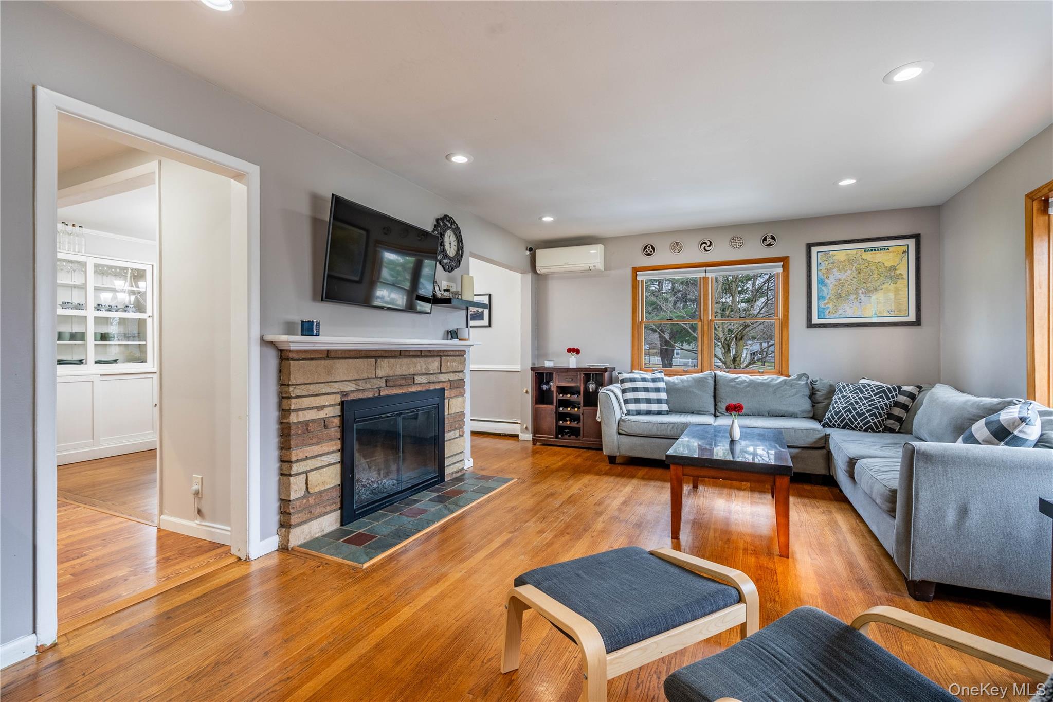 29 Rombout Ridge Road Poughkeepsie, NY 12603 - Photo 4 of 37