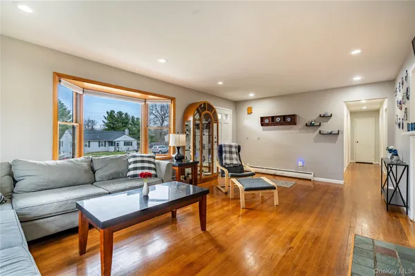 $499,999 | 29 Rombout Ridge Road, Poughkeepsie, NY 12603