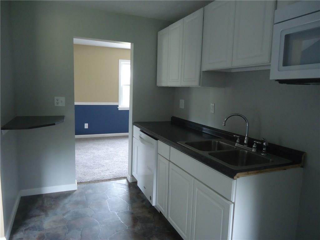 1174 Rutledge Road Transfer, PA 16154 - Photo 7 of 16 Gallery Image 7