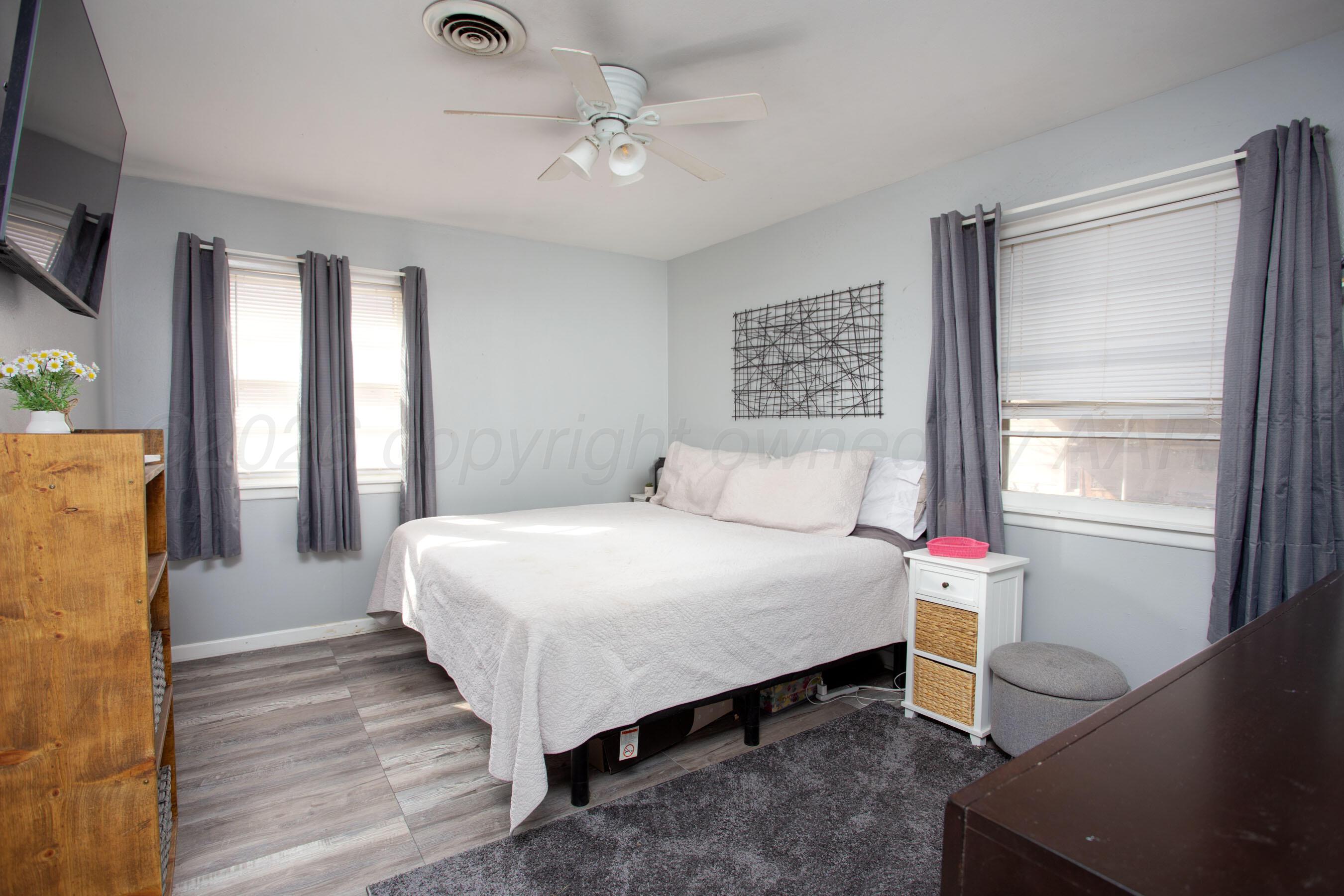 3312 Paramount Boulevard Amarillo, TX 79109 - Photo 12 of 30 Primary Bedroom