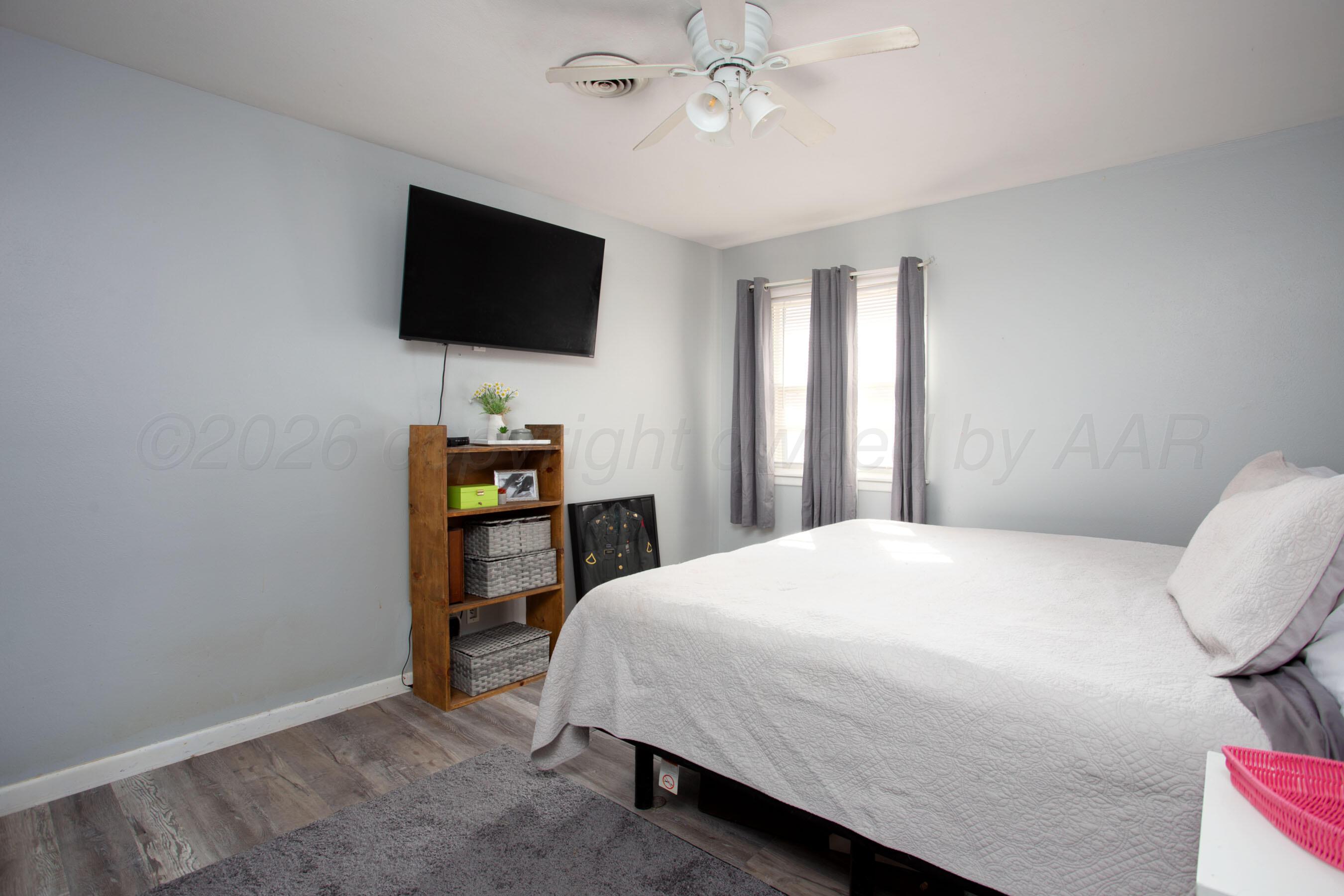 3312 Paramount Boulevard Amarillo, TX 79109 - Photo 13 of 30 Primary Bedroom