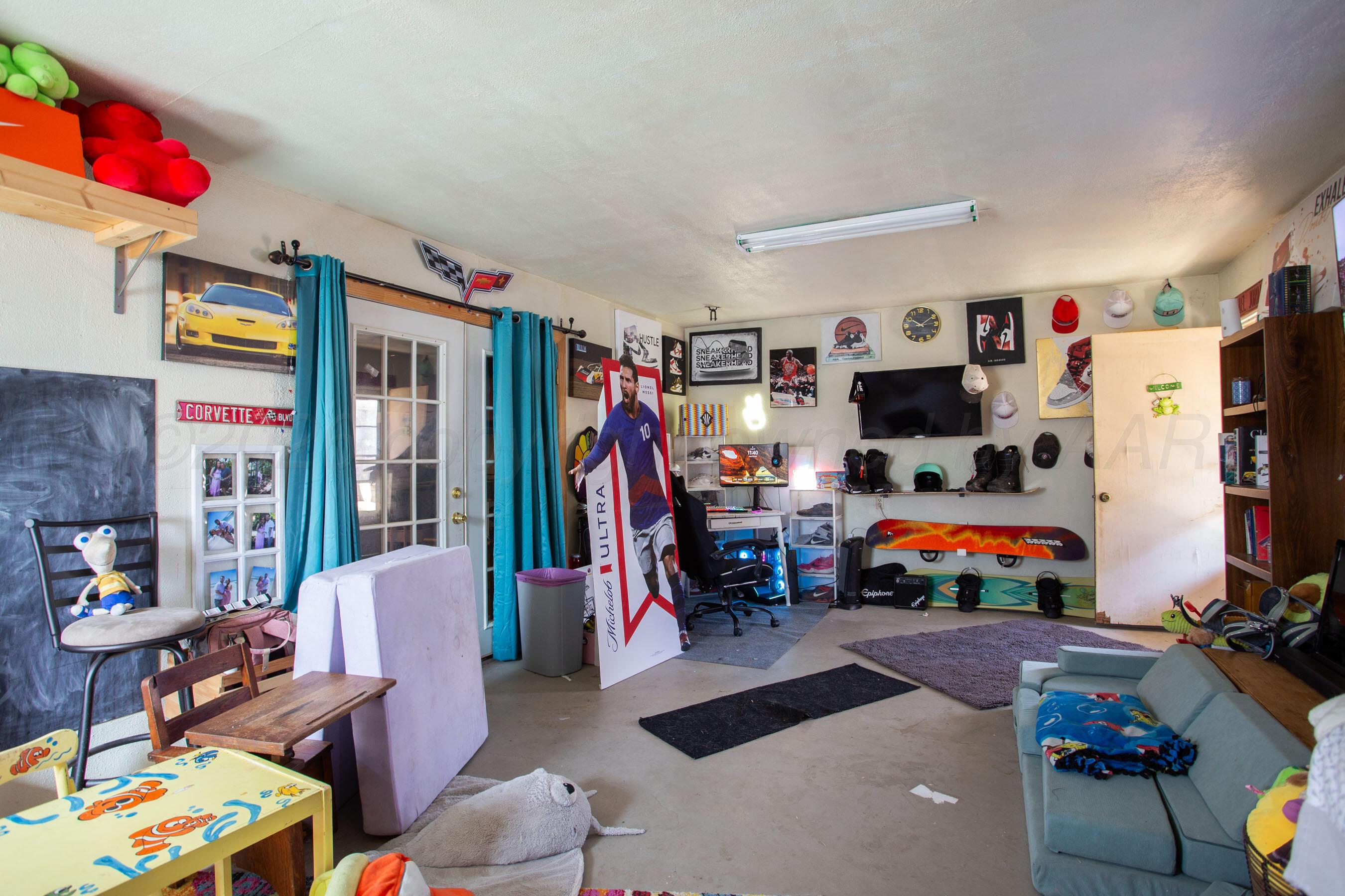 3312 Paramount Boulevard Amarillo, TX 79109 - Photo 26 of 30 Bonus Space in Garage