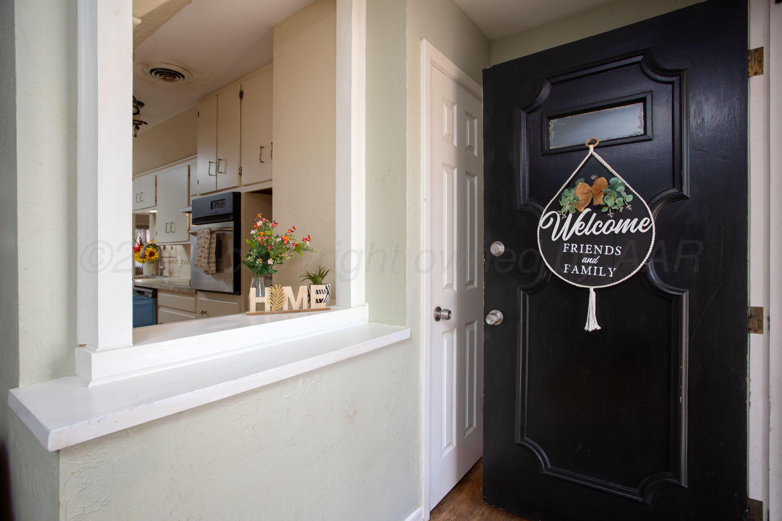 3312 Paramount Boulevard Amarillo, TX 79109 - Photo 3 of 30 Entryway