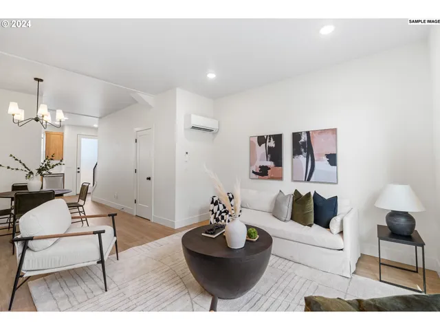 $299,900 | 6673 North Fessenden Street, Unit 3, Portland, OR 97203