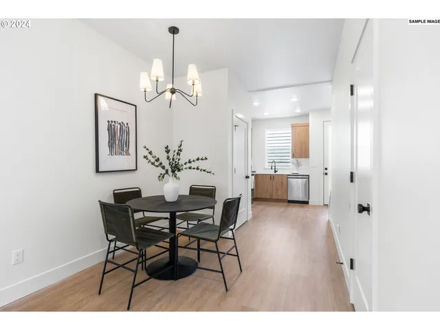 $299,900 | 6673 North Fessenden Street, Unit 3, Portland, OR 97203