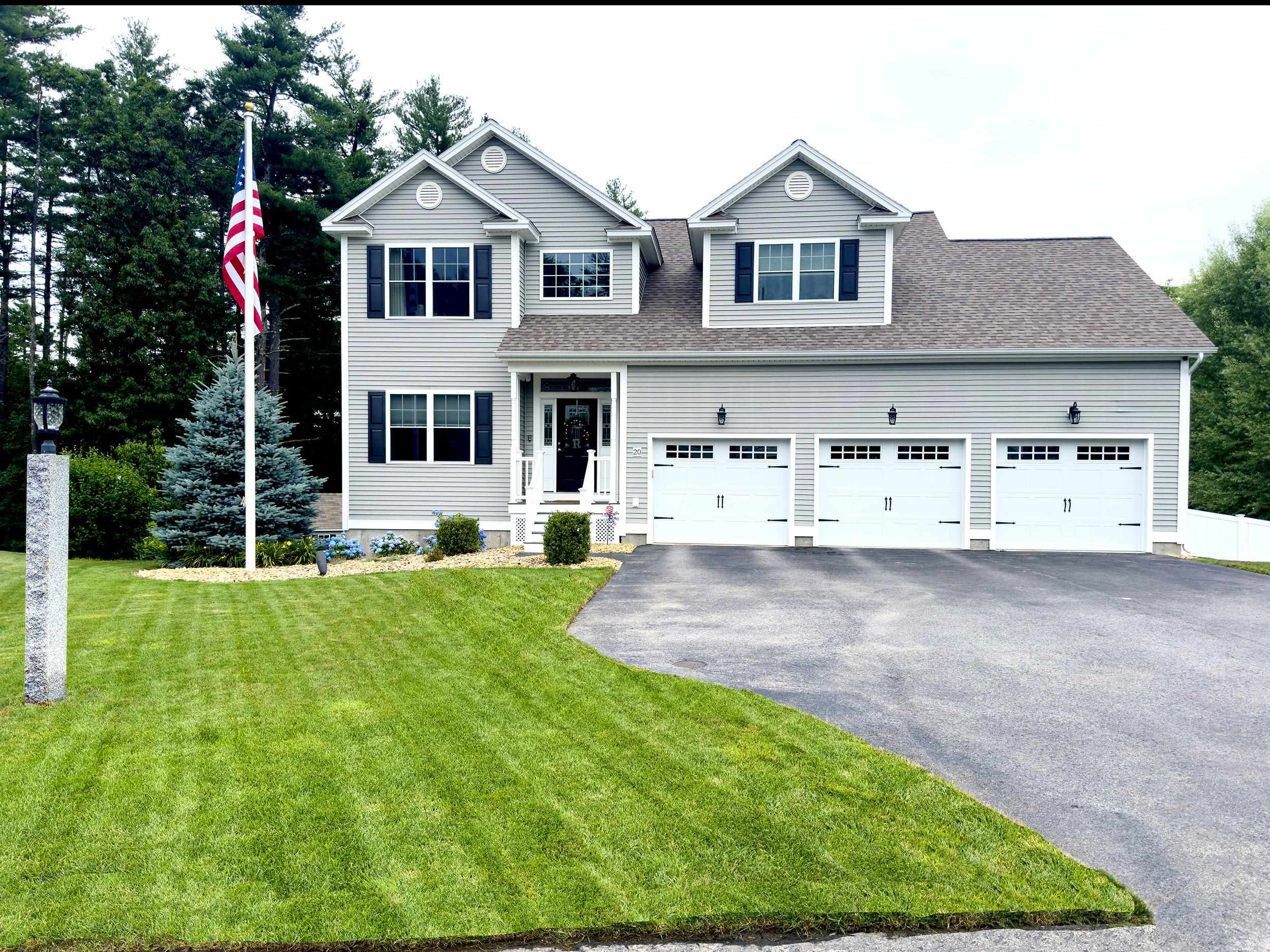 20 Schoolhouse Road Londonderry, NH 03053 - Photo 1 of 11