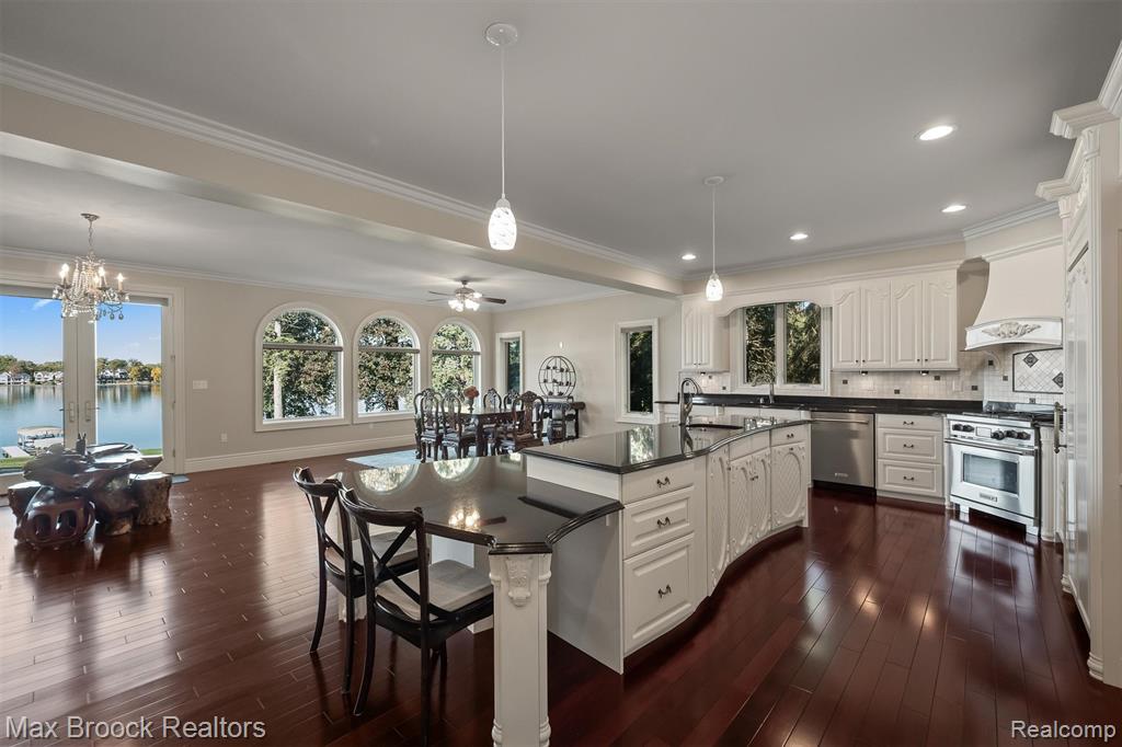 4764 Dow Ridge Road West Bloomfield, MI 48324 - Photo 18 of 97