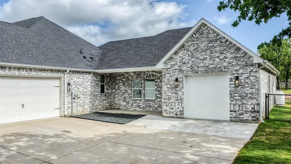 $649,000 | 115 Post Oak Way, Weatherford, TX 76087